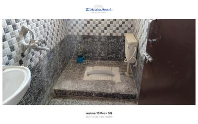 Bathroom Image of 1300 Sq.ft 3 BHK Apartment / Flat for rent in Rukanpura Patna for Rs. 16500