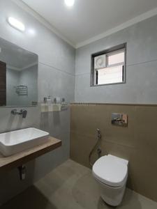 Bathroom Image of 2500 Sq.ft 5 BHK Independent House for rent in Bhayli Vadodara for Rs. 75000