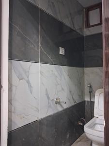 Common Bathroom Image of 650 Sq.ft 1 BHK Apartment / Flat for sale in Sector 104 Noida for Rs. 3150000
