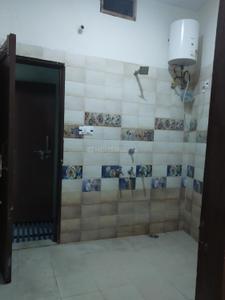 Bathroom Image of 1500 Sq.ft 3 BHK Independent House for rent in Aliganj Lucknow for Rs. 17500