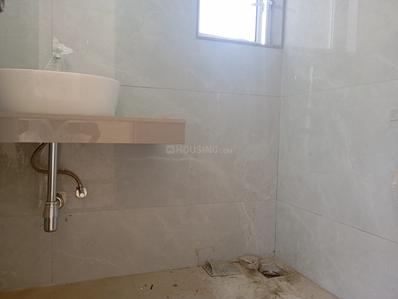 Bathroom Image of 620 Sq.ft 1 BHK Apartment / Flat for rent in Concrete Sai Swayam, Chembur Mumbai for Rs. 65000