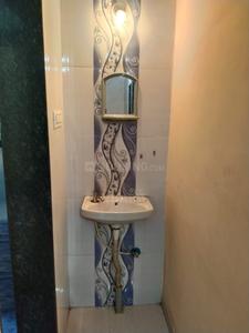 Bathroom Image of 500 Sq.ft 1 BHK Apartment / Flat for rent in Gokhalenagar Pune for Rs. 17000