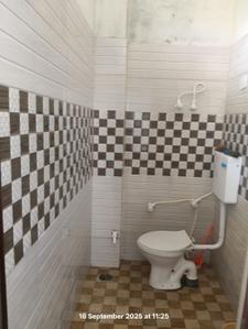 Bathroom Image of 1250 Sq.ft 2 BHK Independent House for rent in Pathauli Village Agra for Rs. 5500