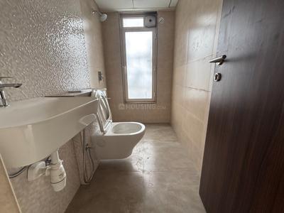 Image of 650 Sq.ft 2 BHK Apartment / Flat for sale in Kalpataru Vivant, Jogeshwari East, Mumbai for Rs. 24900000