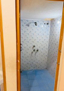 Bathroom Image of 650 Sq.ft 1 BHK Independent House for rent in Tiruchengode Namakkal for Rs. 8000