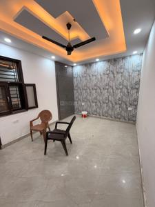 Bedroom Image of 2700 Sq.ft 3 BHK Apartment / Flat for sale in Pratap Vihar Ghaziabad for Rs. 10500000