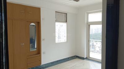 Bedroom Image of 1800 Sq.ft 3 BHK Apartment / Flat for sale in Mahagun Mansion Phase 1 and 2, Indirapuram Ghaziabad for Rs. 19500000