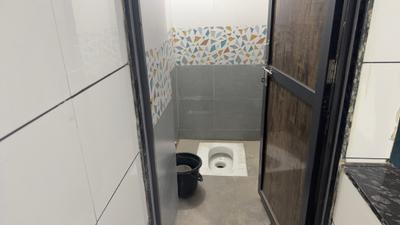 Bathroom Image of 1620 Sq.ft 1 BHK Independent House for rent in Hansol Ahmedabad for Rs. 20000