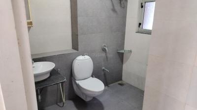 Image of 2280 Sq.ft 3 BHK Apartment / Flat for rent in Adani The Meadows, Shantigram, Ahmedabad for Rs. 45000