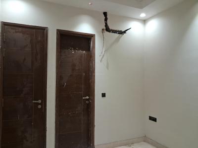 Bedroom Image of 1000 Sq.ft 3 BHK Builder Floor for sale in Paschim Vihar New Delhi for Rs. 20000000