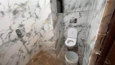 Bathroom Image of 600 Sq.ft 1 BHK Independent House for rent in Mahalakshmi Nagar Indore for Rs. 21000