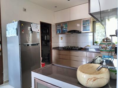 Kitchen Image of 1000 Sq.ft 3 BHK Apartment / Flat for rent in New Alkapuri Vadodara for Rs. 25000