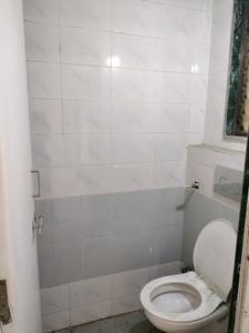 Common Bathroom One Image of 600 Sq.ft 1 BHK Apartment / Flat for rent in Bharat Vihar New Delhi for Rs. 20000