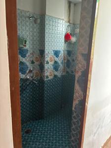 Bathroom Image of 850 Sq.ft 2 BHK Apartment / Flat for sale in MM Sai Kripa Apartment, Gomti Nagar Lucknow for Rs. 3500000