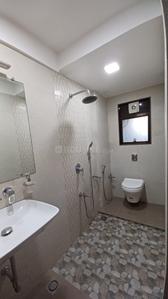 Bathroom Image of 900 Sq.ft 2 BHK Apartment / Flat for rent in Mumbai Central Mumbai for Rs. 80000