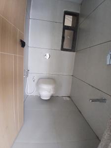 Bathroom Image of 1275 Sq.ft 3 BHK Apartment / Flat for rent in Zaveri Greens, Ghuma Ahmedabad for Rs. 25000