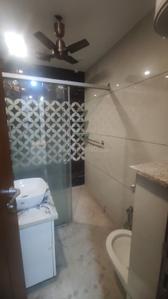 Bathroom Image of 2476 Sq.ft 3 BHK Builder Floor for rent in Shakti Nagar New Delhi for Rs. 70000