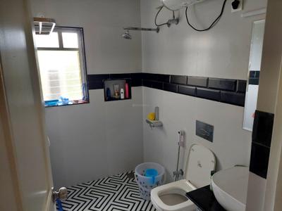 Bathroom Image of 1560 Sq.ft 2 BHK Apartment / Flat for rent in Clover Highlands, Kondhwa Pune for Rs. 37700