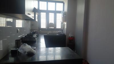 Kitchen Image of 1600 Sq.ft 3 BHK Apartment / Flat for sale in The Mall Avenue Lucknow for Rs. 11000000