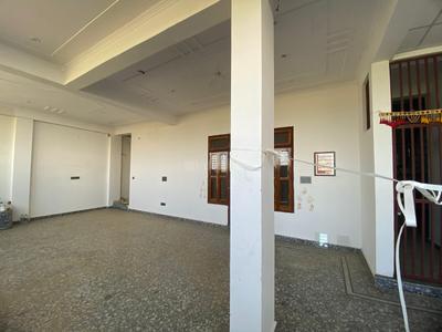 Image of 2500 Sq.ft 9 BHK Apartment / Flat for rent in Ahmamau, Lucknow for Rs. 120000