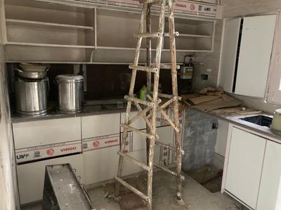 Kitchen Image of 900 Sq.ft 2 BHK Apartment / Flat for sale in Vidya Apartment, Paschim Vihar New Delhi for Rs. 10500000