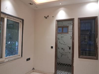 Bedroom Image of 900 Sq.ft 3 BHK Builder Floor for rent in Paschim Vihar New Delhi for Rs. 45000