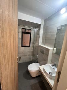 Bathroom Image of 528 Sq.ft 2 BHK Apartment / Flat for sale in Shikara Heights, Sion Mumbai for Rs. 17400000