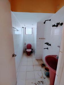 Bathroom Image of 1246 Sq.ft 3 BHK Apartment / Flat for sale in Hiland Park, Santoshpur Kolkata for Rs. 11000000