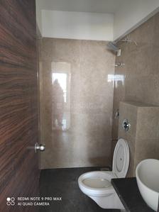 Bathroom Image of 670 Sq.ft 1 BHK Apartment / Flat for rent in Crystal Armus A To C, Chembur Mumbai for Rs. 70000