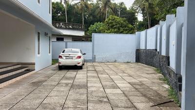 Balcony Image of 4000 Sq.ft 6 BHK Independent House for sale in Padinharathara Malappuram for Rs. 12500000