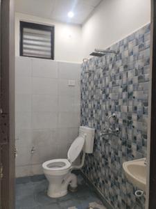 Common Bathroom Image of 800 Sq.ft 2 BHK Apartment / Flat for sale in CI Golf City, Kambakshpur Noida for Rs. 3092000