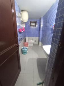 Bathroom Image of 800 Sq.ft 2 BHK Builder Floor for rent in Patel Nagar Dehradun for Rs. 5000