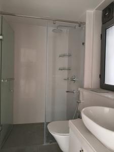 Common Bathroom Image of 1614 Sq.ft 3 BHK Apartment / Flat for sale in Kalpataru Matru Ashish, Matunga East Mumbai for Rs. 93500000