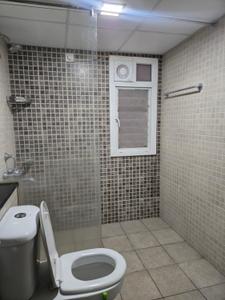 Bathroom Image of 1850 Sq.ft 3 BHK Apartment / Flat for rent in Bychapura Bengaluru for Rs. 65000