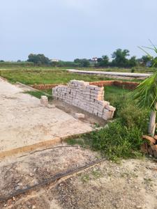 Image of 900 Sq.ft Residential Plot / Land for sale in Begampur, Noida for Rs. 2500000
