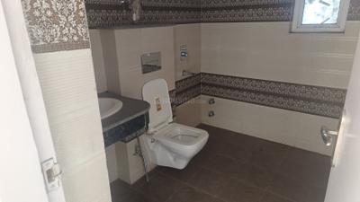 Image of 2120 Sq.ft 3 BHK Apartment / Flat for rent in Pareena Express Heights, Sector 99, Gurgaon for Rs. 45000