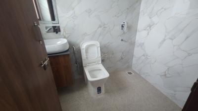 Bathroom Image of 900 Sq.ft 1 BHK Builder Floor for rent in Sector 39 Gurgaon for Rs. 32000