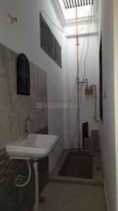 Bathroom Image of 1700 Sq.ft 3 BHK Independent House for rent in Sharda Nagar Lucknow for Rs. 11500