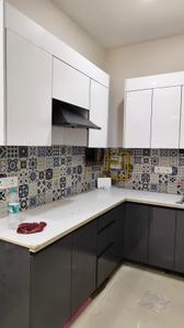Kitchen Image of 850 Sq.ft 2 BHK Apartment / Flat for sale in Indirapuram Ghaziabad for Rs. 6500000