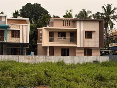 Image of 2200 Sq.ft 4 BHK Independent House for sale in Aluva, Kochi for Rs. 9000000