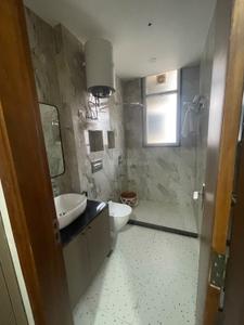 Bathroom Image of 550 Sq.ft 1 BHK Apartment / Flat for rent in Hazratganj Lucknow for Rs. 9000