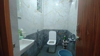 Bathroom Image of 650 Sq.ft 1 BHK Apartment / Flat for rent in Kaggadasapura Bengaluru for Rs. 24000