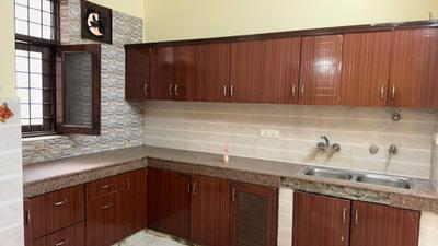 Kitchen Image of 1500 Sq.ft 2 BHK Builder Floor for rent in Palam Vihar Gurgaon for Rs. 29000