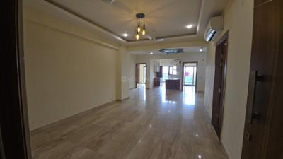Living Room Image of 2055 Sq.ft 4 BHK Apartment / Flat for rent in Azea Botanica, Vrindavan Yojana Lucknow for Rs. 45000