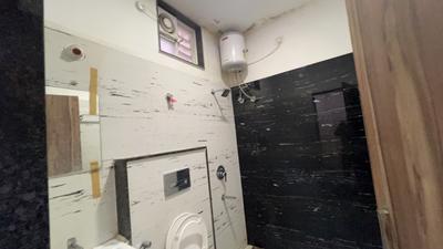 Bathroom Image of 650 Sq.ft 1 BHK Builder Floor for rent in Mahalakshmi Nagar Indore for Rs. 19000