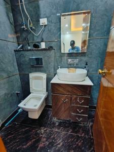 Image of 980 Sq.ft 2 BHK Apartment / Flat for rent in Saket RWA, Saket, New Delhi for Rs. 26000