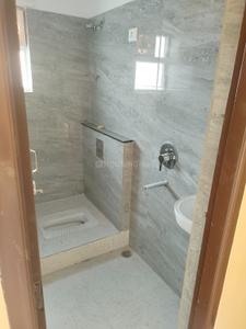 Bathroom Image of 2500 Sq.ft 2 BHK Apartment / Flat for rent in Pahari Village Patna for Rs. 15000