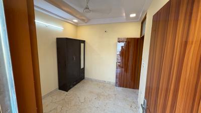 Bedroom Image of 1000 Sq.ft 3 BHK Builder Floor for rent in Mayur Vihar Phase 1 New Delhi for Rs. 30000