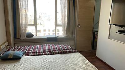 Bedroom Image of 1050 Sq.ft 2 BHK Apartment / Flat for sale in Andheri West Mumbai for Rs. 33000000