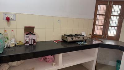 Kitchen Image of 1250 Sq.ft 2 BHK Builder Floor for rent in Indira Nagar Lucknow for Rs. 18000